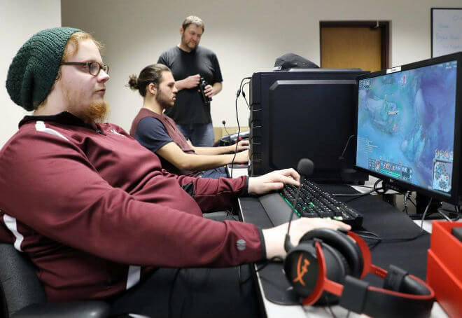 Morningside College esports scholarship