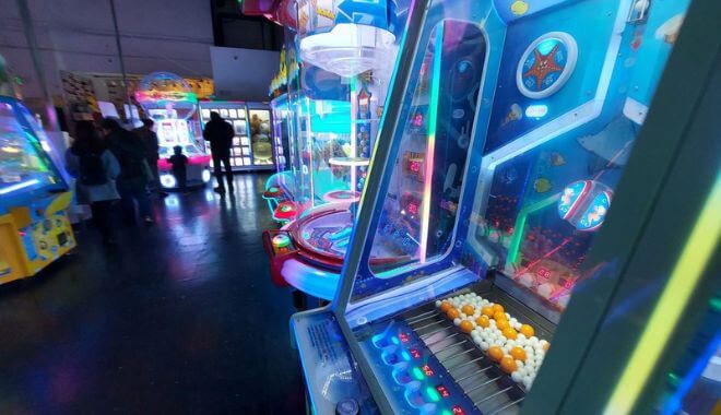 Popular arcades in LA: NeoFuns